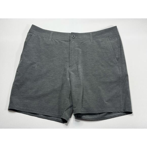 HUK Performance Fishing Men's Flat Front Gray Shorts - Size 38 (39x7) - Picture 1 of 4